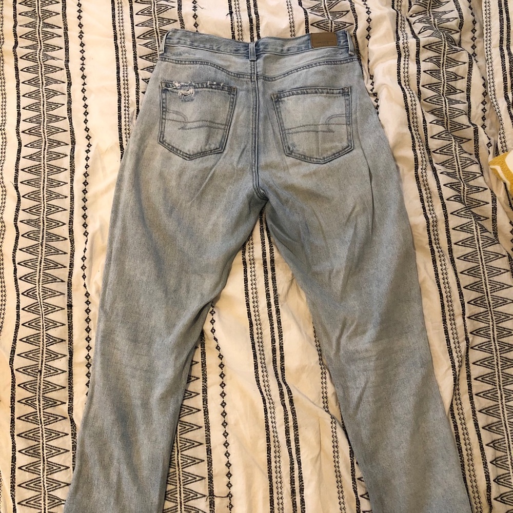 AE Distressed Mom Jean - Picture 3 of 6